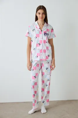 Licensed Hello Kitty Short Sleeve Shirt & Pants Set PN30OJQM25SK
